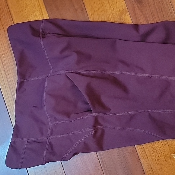 Lululemon Crop 19"  Maroon Cassis   Size 10 - Picture 8 of 10